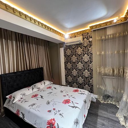 2 Bedrooms Heart Of City Center Кишинів Екстер'єр фото