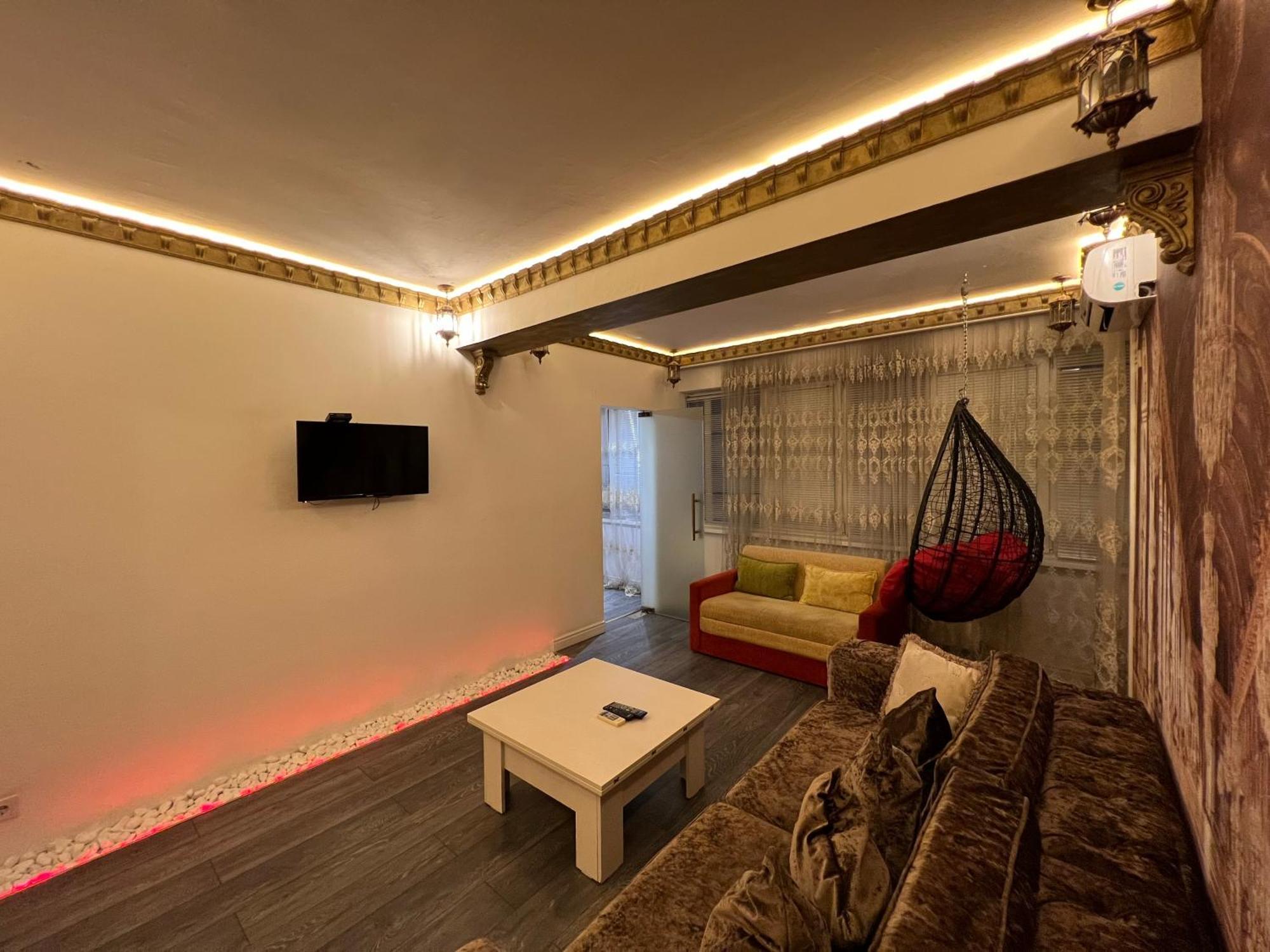 2 Bedrooms Heart Of City Center Кишинів Екстер'єр фото