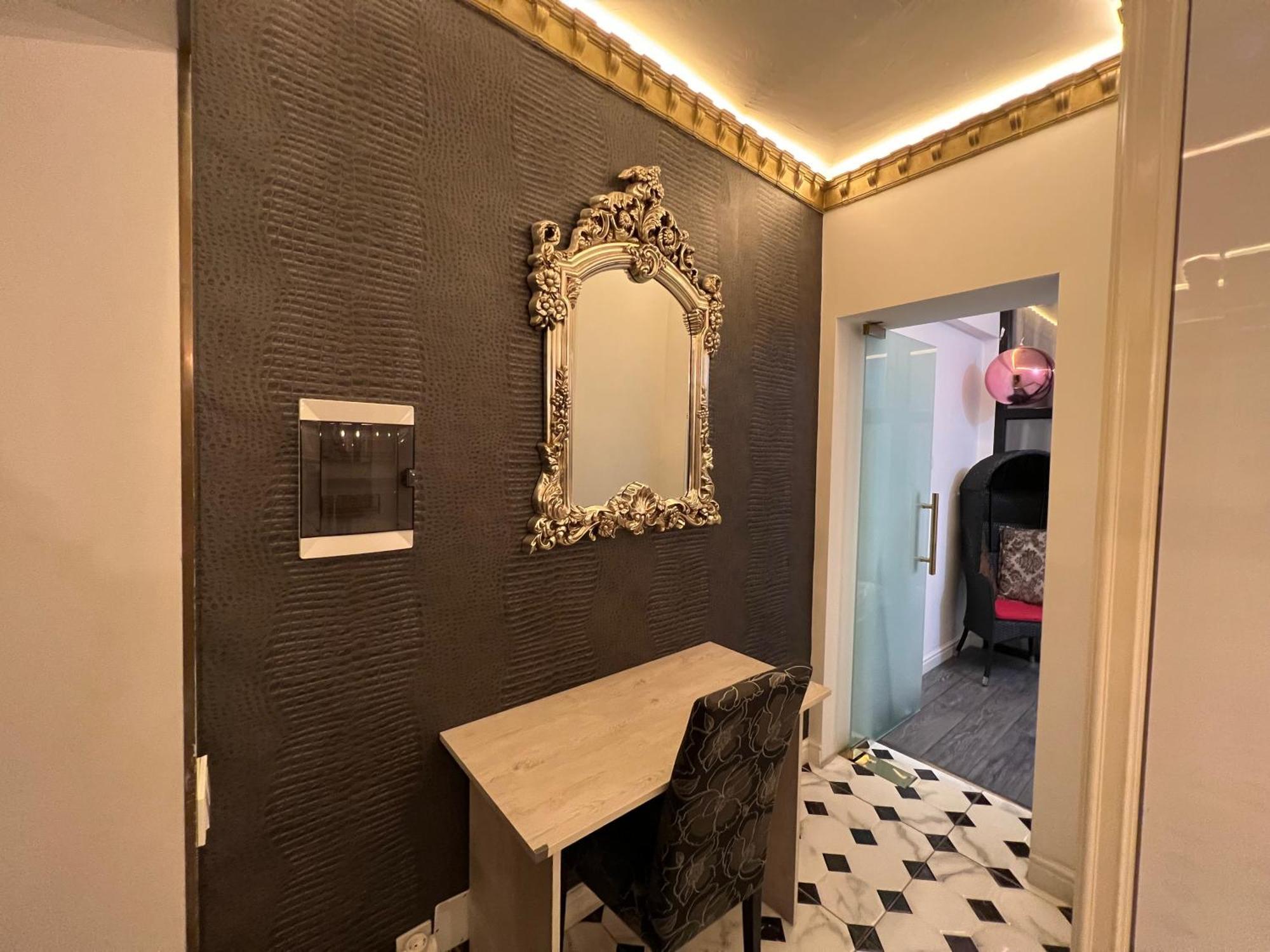 2 Bedrooms Heart Of City Center Кишинів Екстер'єр фото