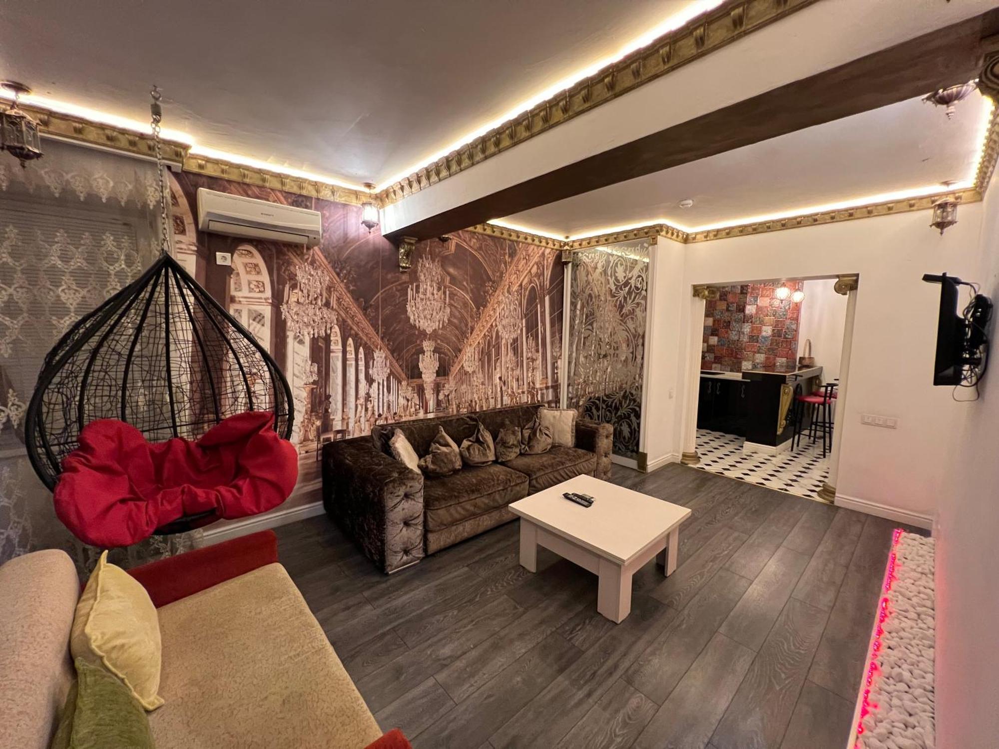2 Bedrooms Heart Of City Center Кишинів Екстер'єр фото